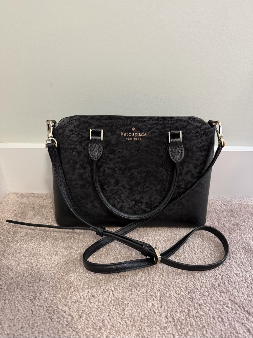 kate spade black purse with shoulder strap